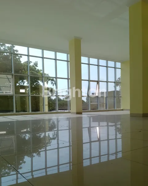 image RUKO 3 LANTAI GANDENG: LOKASI RAMAI, AUTO CUAN! (5)