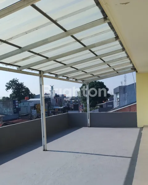 image RUKO 3 LANTAI GANDENG: LOKASI RAMAI, AUTO CUAN! (8)