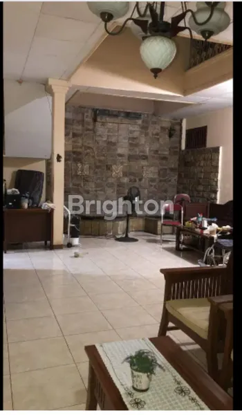 image RUMAH BESAR SIAP HUNI DEKAT PASAR DAN TERMINAL SANGAT EKONOMIS   (3)