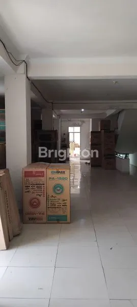 image RUKO GANDENG HOEK COCOK UNTUK JADI TEMPAT USAHA, KLINIK, KANTOR, STORAGE ATAU TEMPAT KURSUS. (3)