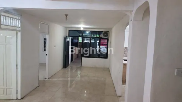 RUMAH 1,5  LANTAI DI BOJONG INDAH  SIAP HUNI