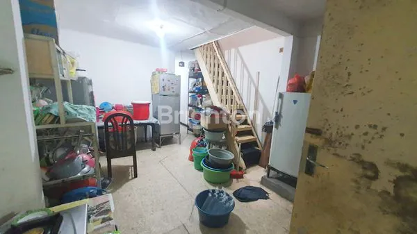 image RUMAH 2 LANTAI STRATEGIS DEKAT JALAN RAYA KENJERAN, SURABAYA PUSAT (4)