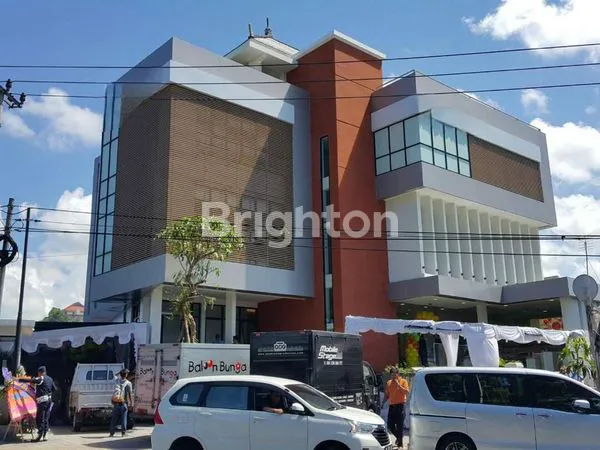 image GEDUNG MODERN KOMERSIAL SIAP OPERASIONAL (1)