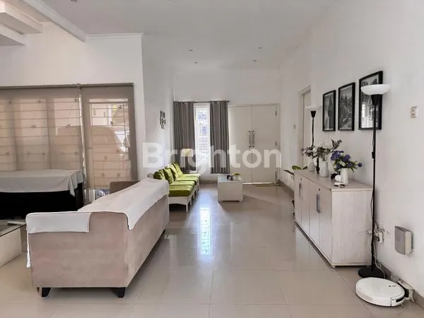 image RUMAH CANTIK DITENGAH KOTA SOLO (2)