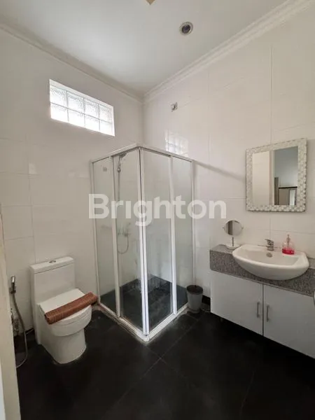 image RUMAH CANTIK DITENGAH KOTA SOLO (7)