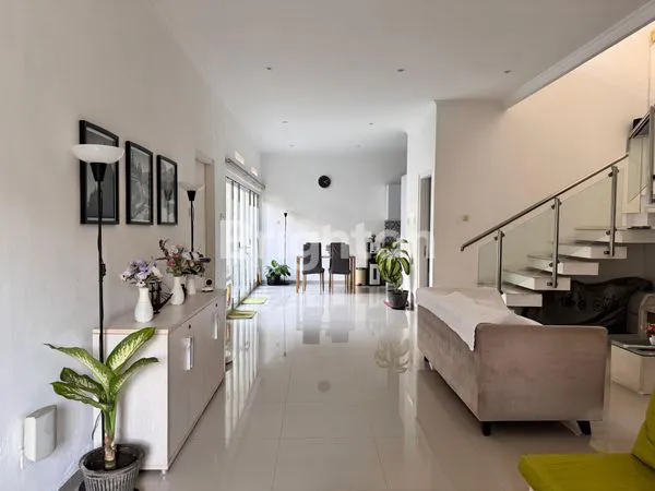 image RUMAH CANTIK DITENGAH KOTA SOLO (5)