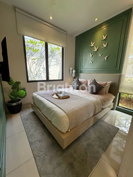 image RUMAH BARU FURNISHED HOEK PARAMOUNT PETALS (5)