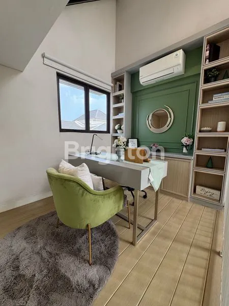 image RUMAH BARU FURNISHED HOEK PARAMOUNT PETALS (8)