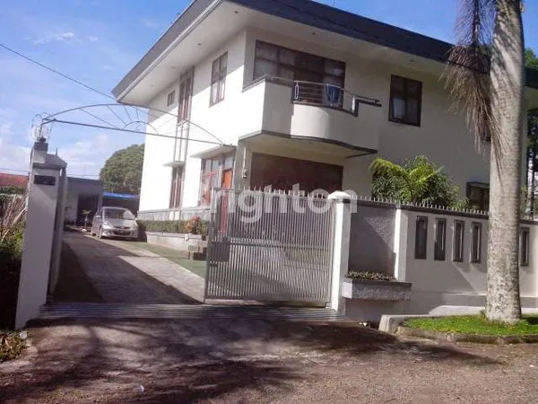 KOMPLEK PERUMAHSN ASRI DAN NYAMAN PANORAMA INDAH LEMBANG BANDUNG