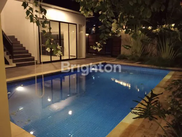 image DI SEWAKAN VILLA SANGAT LUAS (1)