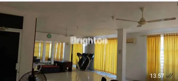 image RUKO 3 LANTAI  DENGAN BANGUNAN YANG TERAWAT POSISI HOOK (3)