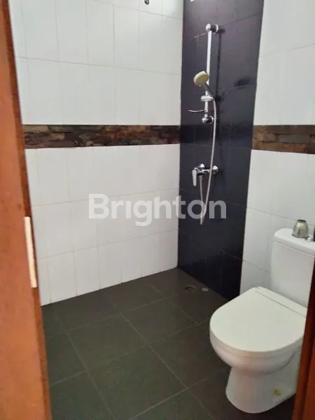 image RUMAH BERTINGKAT AREA RENON (7)