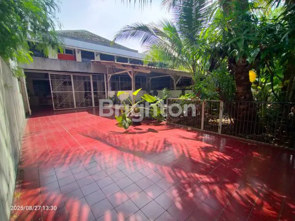 image MURAH RUMAH TUA MASIH TERAWAT BAGUS DAN LUAS DALAM KOMPLEK PERUMAHAN GREEN VILLE (2)