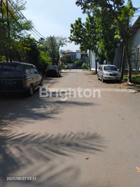 image MURAH RUMAH TUA MASIH TERAWAT BAGUS DAN LUAS DALAM KOMPLEK PERUMAHAN GREEN VILLE (3)