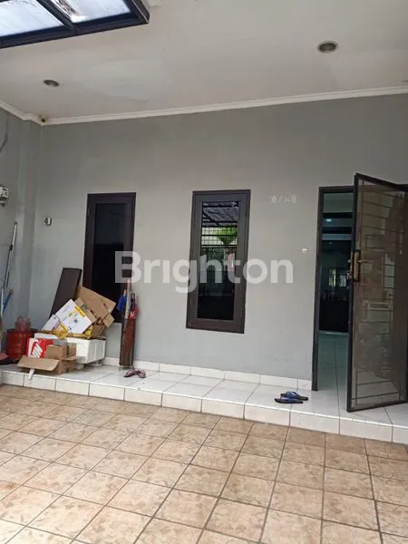 image RUKO HUNIAN 4 LANTAI JALAN LEBAR, FURNISH, DAN BEBAS BANJIR. (8)