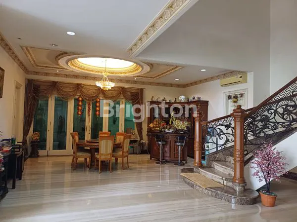 image RUMAH 2 LANTAI FULL FURNISH DI GALAXY BUMI PERMAI SURABAYA (6)