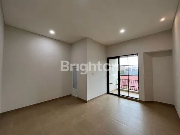 image RUMAH BARU 3 LANTAI DI TOMANG SIAP HUNI (7)
