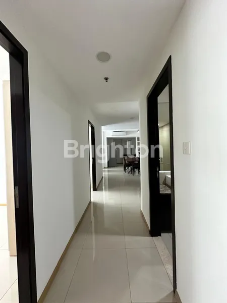 image APARTEMEN 3BR DISEWAKAN 360 JUTA PER TAHUN FULLY FURNISHED GANDARIA HEIGHT   (3)