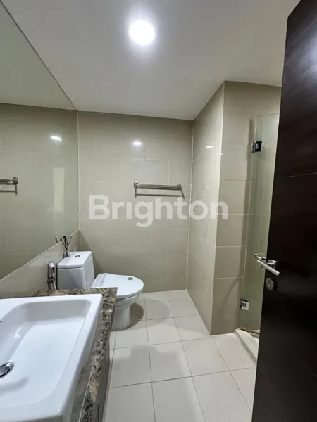 image APARTEMEN 3BR DISEWAKAN 360 JUTA PER TAHUN FULLY FURNISHED GANDARIA HEIGHT   (7)
