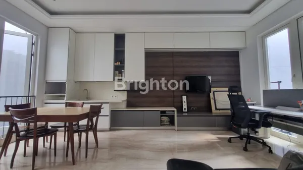 image RUMAH 3 LANTAI DISEWAKAN FULLY FURNISHED SIAP HUNI PONDOK INDAH (5)