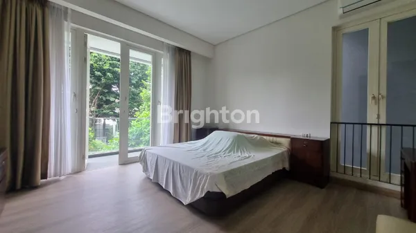 image RUMAH 3 LANTAI DISEWAKAN FULLY FURNISHED SIAP HUNI PONDOK INDAH (6)