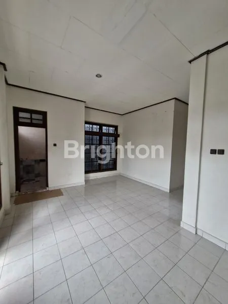 image RUMAH 5 KAMAR TIDUR DI RENON (4)