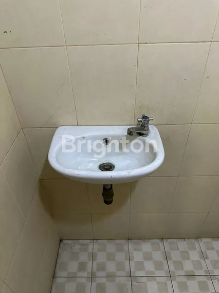 image DISEWAKAN RUKO GANDENG 3 LANTAI DI TAMAN PERMATA INDAH,JAKARTA-UTARA (4)