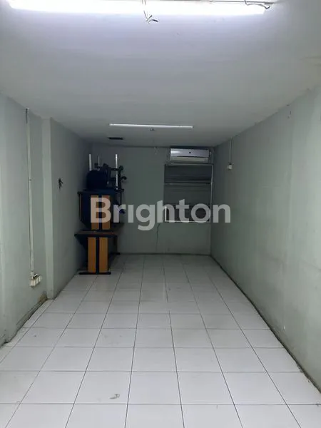 image DISEWAKAN RUKO GANDENG 3 LANTAI DI TAMAN PERMATA INDAH,JAKARTA-UTARA (6)