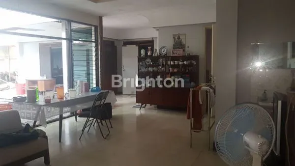 image RUMAH LUAS DI PUSAT KOTA (3)