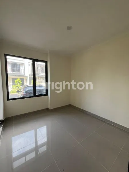 image RUMAH LEONORA GADING SERPONG  (7)