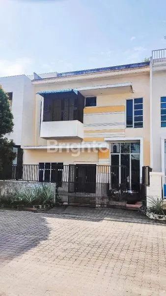 image DI JUAL RUMAH LEBAR 10 METER - GRAHA METROPOLITAN - KAPTEN SUMARSONO - VIEW LAP GOLF - SIAP HUNI (1)