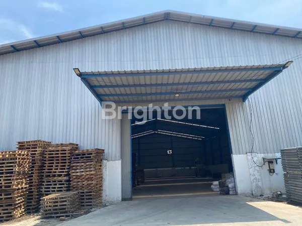 STRATEGIS & MENGUNTUNGKAN