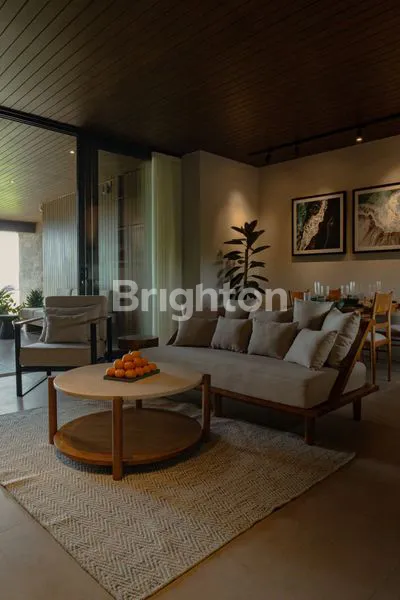 image VILLA MEWAH 2 LANTAI DENGAN PRIVATE POOL DI PUSAT CANGGU - SHM (2)