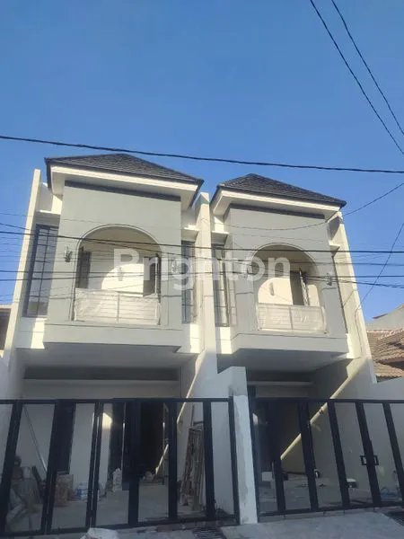 image RUMAH MEWAH 2 LANTAI NIRWANA EXECUTIVE DEKAT GALAXY MALL SURABAYA (2)