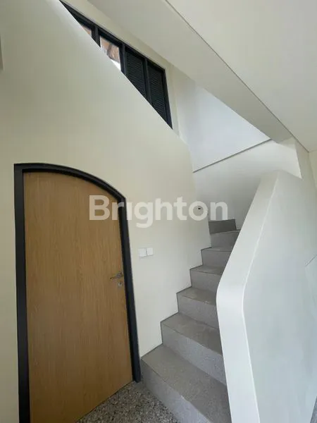 image VILLA MEWAH 3BR + POOL, PREMIUM AREA JIMBARAN, DEKAT PANTAI (4)