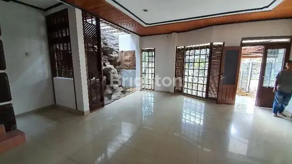 image RUMAH 2LANTAI RAPI,CITRA 1 DI JAKARTA BARAT (4)