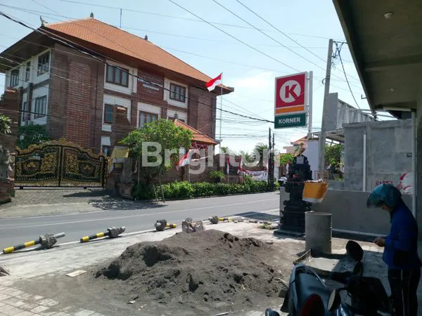 image DISEWAKAN TOKO STRATEGIS DI CANGGU COCOK UNTUK RETAIL & CAFé (5)