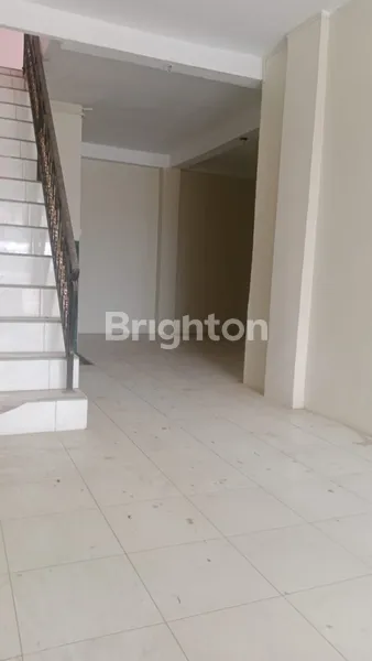 image RUMAH MEWAH DI ANGGREK MAS 1 BATAM (7)