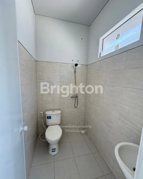 image RUMAH 2 LANTAI SIAP HUNI SEGERA SURABAYA TIMUR DEKAT RAYA MERR (8)