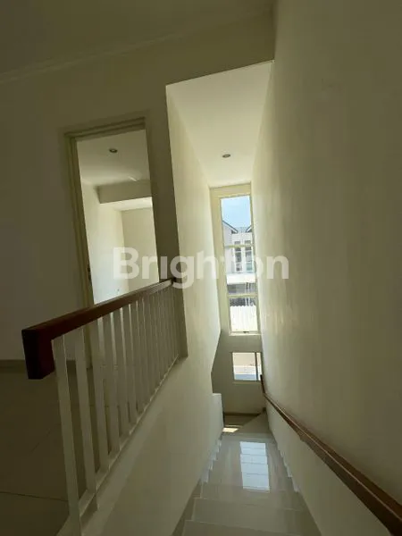 image RUMAH MEWAH 2 LANTAI DEKAT SANTA LAURENSIA - CLUSTER CATRIONA (5)