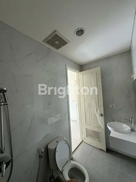 image RUMAH MEWAH 2 LANTAI DEKAT SANTA LAURENSIA - CLUSTER CATRIONA (3)