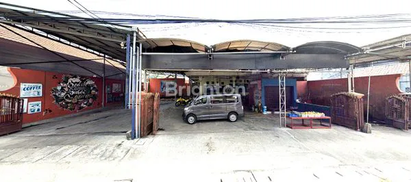 RUMAH + USAHA CUCI MOBIL DI NGASEM KEDIRI