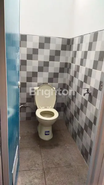 image RUMAH MEWAH 3 LANTAI DI PUSAT KOTA MALANG, 5 MENIT KE ALUN-ALUN (6)