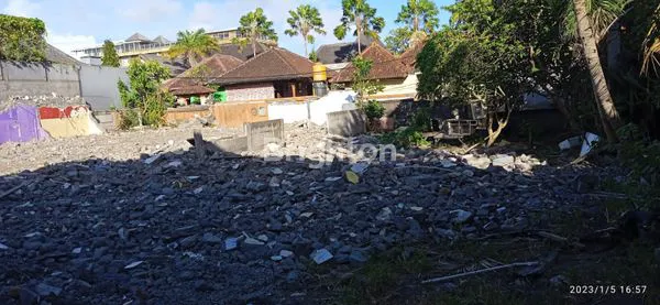 image DIJUAL TANAH PREMIUM DAERAH SEMINYAK PADAT PENDUDUK AREA PARIWISATA 6,6 ARE (6)