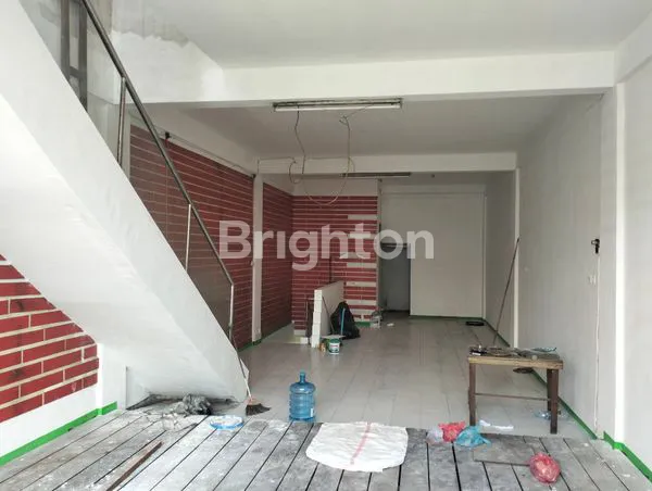 image RUKO 3 LANTAI STRATEGIS DI JL. RAYA MOJOPAHIT PUSAT KOTA MOJOKERTO (5)