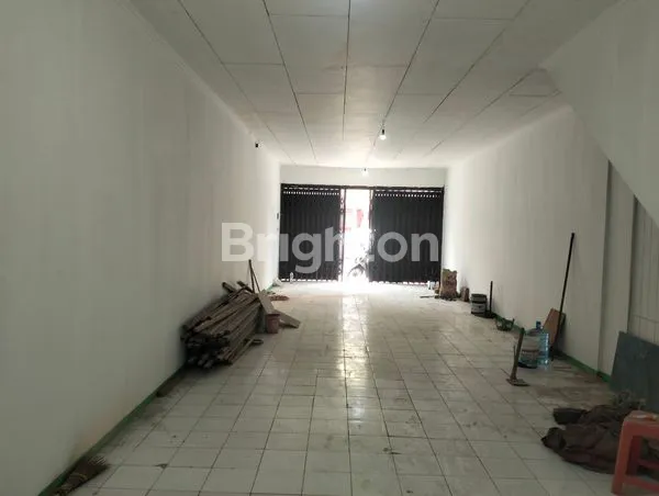 image RUKO 3 LANTAI STRATEGIS DI JL. RAYA MOJOPAHIT PUSAT KOTA MOJOKERTO (8)