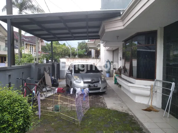 RUMAH 1 LANTAI DENGAN POSISI HOEK DI SAYAP LEUWIPANJANG (MUARA) - BANDUNG