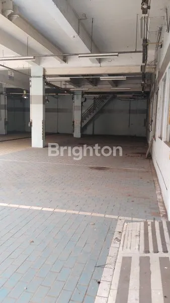 image GEDUNG EX. SHOWROOM DI SUNTER, 3 LT, PARKIR LUAS (3)