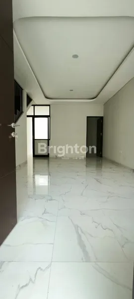image RUMAH BARU GRESS JALAN VIRGO, STRATEGIS TENGAH KOTA SURABAYA, LEGALITAS LENGKAP, DEKAT KAMPUS UNAIR A DAN WIDYA KARTIKA (2)