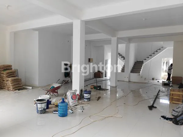 image RUKO BARU 3 LANTAI SIAP PAKAI LOKASI STRATEGIS PUSAT KERAMAIAN KOTA KEDIRI (3)